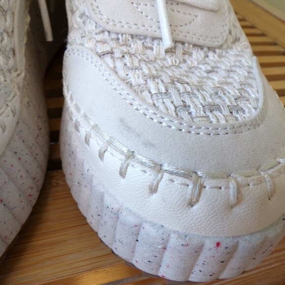 Universal Thread Persephone White Sneakers Memory Foam Women's Size 7 - Picture 12 of 14